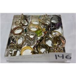 LOT OF VARIOUS RINGS