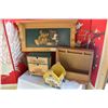 Image 1 : LOT OF HAND PAINTED SHELVES AND BOXES