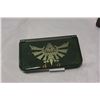 Image 2 : NINTENDO 3DS ZELDA EDITION WITH LEATHER CASE AND BOOK OF
