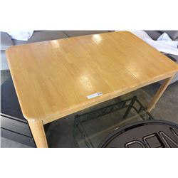 MAPLE DINING TABLE WITH LEAF