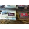 Image 2 : LOT OF VINTAGE DRESSER BOXES