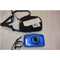 NIKON COOLPIX S33 WATERPROOF DIGITAL CAMERA WITH CASE