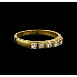 18KT Yellow Gold 0.40 ctw Diamond Ring