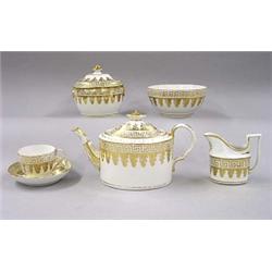 TWENTY-ONE PIECE PORCELAIN PART TEA SERVICE, English. Circa 1815. Possibly Worcester. Comprisin...