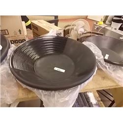 NEW GOLD PAN - ESTWING - BLACK PLASTIC - MED