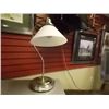 Image 1 : TABLE LAMP