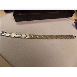 MAN'S BRACELET- STAINLESS STEEL WITH GOLD TONE EDGED LINKS