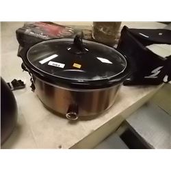 CROCK POT- CORPPER TONE