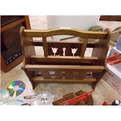 WOOD MAGAZINE HOLDER
