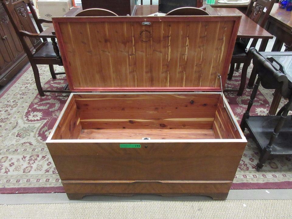 Vintage Honderich red seal cedar chest