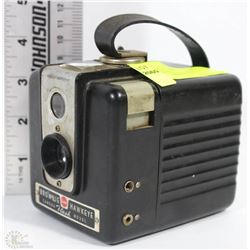 VINTAGE KODAK BROWNIE HAWKEYE CAMERA