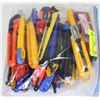 Image 1 : BAG OF ASSORTED UTILITY KNIVES