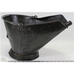 COAL SCUTTLE WITH SCOOP