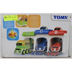 NEW TOMY WACKY RACERS 18MT