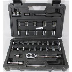 STANLEY 40-PIECE SOCKET SET - CHROME FINISH