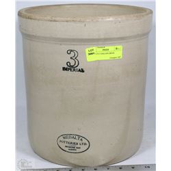 MEDALTA 3 GALLON CROCK