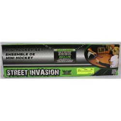 STREET INVASION MINI HOCKEY SET