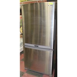 SAMSUNG STAINLESS STEEL FRIDGE WITH BOTTOM FREEZER