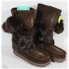 Image 1 : MOCCASIN BOOTS BROWN SIZE 8