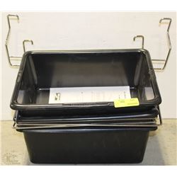 3 HANGING STORAGE BINS