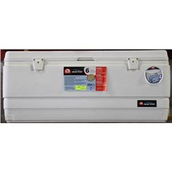 IGLOO MARINE 121L 204 CAN CAPACITY ICE CHEST
