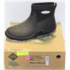 Image 1 : MUCK BOOT CO. SIZE 14 BOOTS