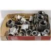 Image 1 : FLAT OF ASSORTED CONNECTORS AND VALVES