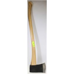 LUMBER JACK STYLE 3FT LONG WOODEN HANDLE AXE