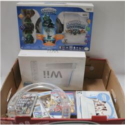 LARGE BOX WITH NINTENDO WII CONSOLE, DRAW,