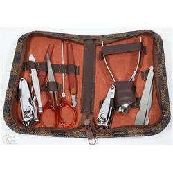 10 PIECE MANICURE SET IN CASE