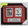 Image 1 : BOBBY HULL  HOCKEY CARDS COLLECTION FRAMED