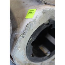 ROLL OF LINO FLOORING UNKNOWN SQFT