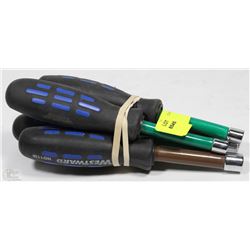 LOT OF ASSORTED SOCKET DRIVERS