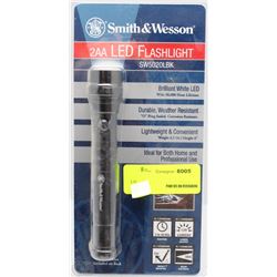 SMITH & WESSON 2AA LED FLASHLIGHT