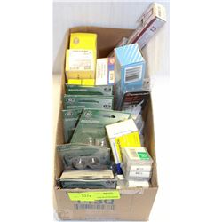 BOX OF ASSORTED LIGHT BULBS