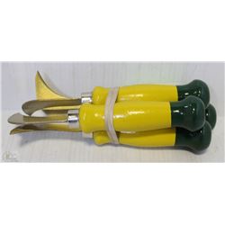 LOT OF 4 RICHARD LINOLEUM KNIVES