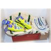 Image 1 : BOX OF ASSORTED CLEANING SUPPLIES INCL MOP HEADS,