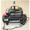 Image 1 : HUSKY 0100211A 2 GAL AIR COMPRESSOR - WORKS
