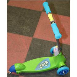 CHILDRENS 3 WHEEL SCOOTER ON CHOICE: GREEN