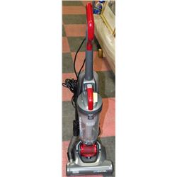 B& D AIR SWIVEL UPRIGHT VACUUM