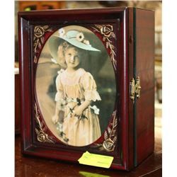 PICTURE FRAME STORAGE BOX