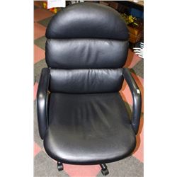 BLACK LEATHERETTE OFFICE CHAIR