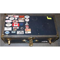VINTAGE TRUNK 31"X15"X10"H