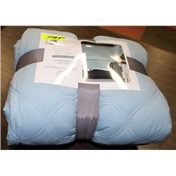 SPRING MAID QUILT SET (2 SHAMS) AQUA COLOUR