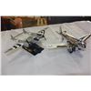 Image 2 : TWO MODEL PLANES