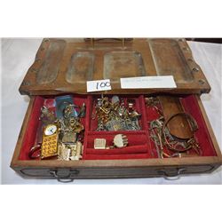 JEWELLRY BOX WITH CONTENTS