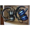 Image 1 : 2 PAIR OF HEADPHONES