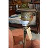 Image 2 : VINTAGE FLOOR LAMP