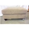 Image 1 : MICROFIBRE OTTOMAN