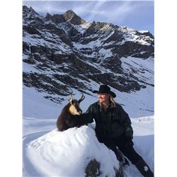 3-Day Alpine Chamois Hunt for Two Hunters in Italy - Includes Trophy Fees